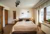 hotel_img